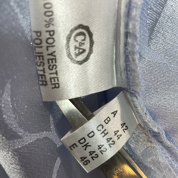 Periwinkle blue blouse size 16 UK (size 12 US) - Picture 13 of 17